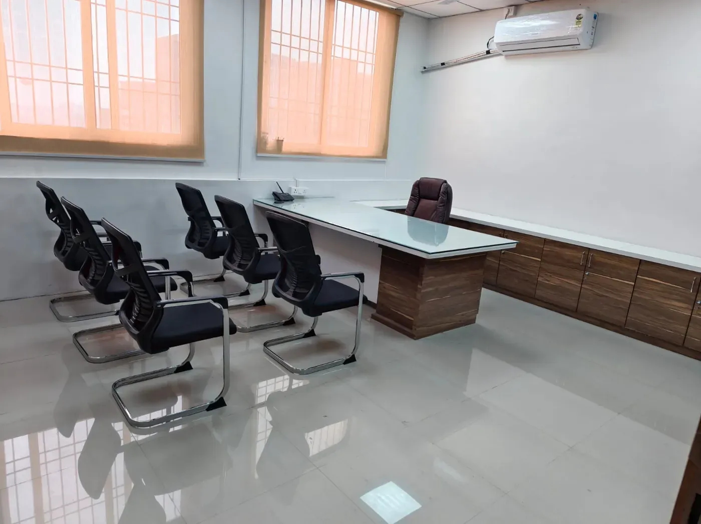 Executive Corporate Office interior photograph 6