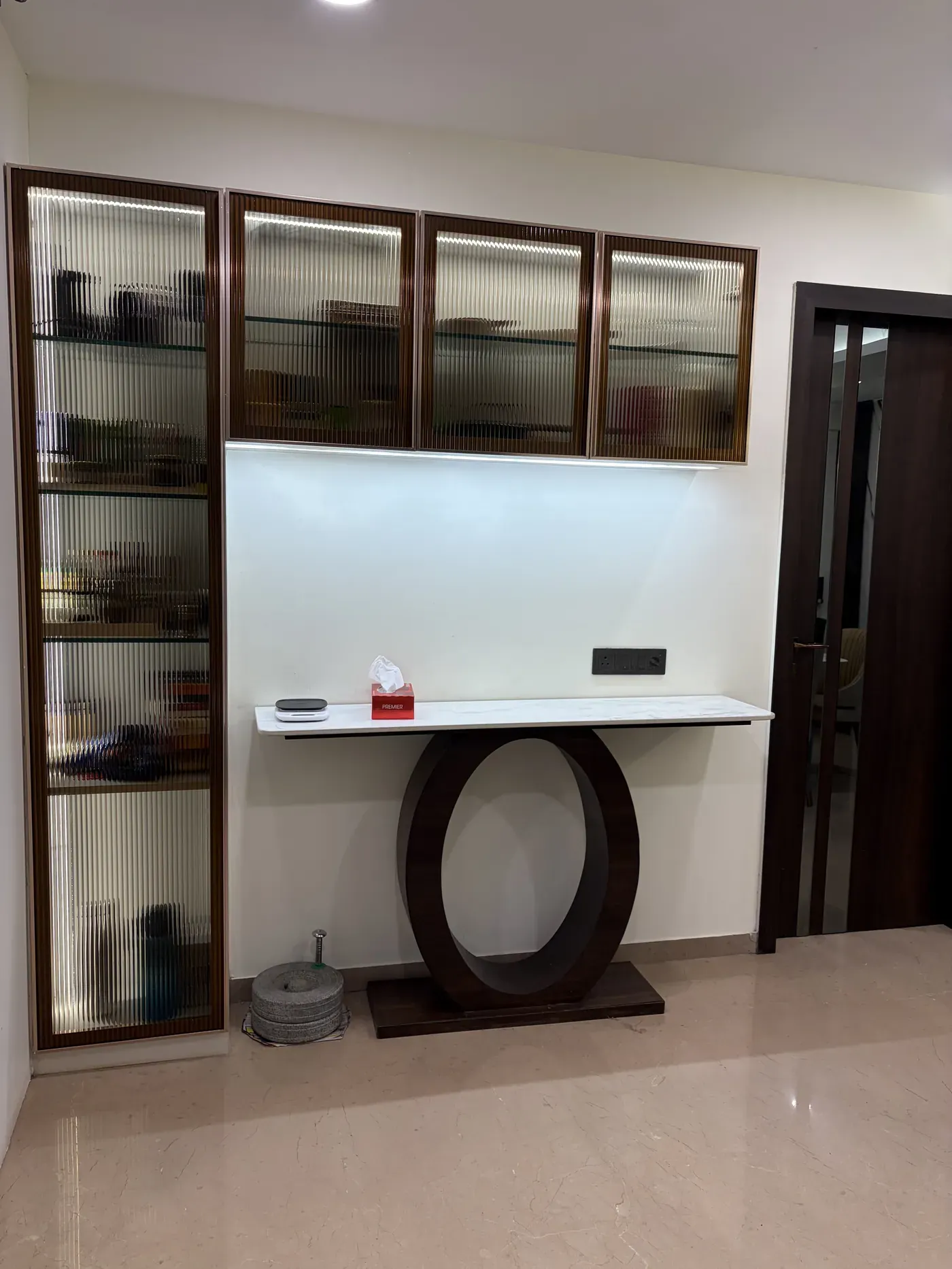 Salunkhe's Residence interior photograph 15