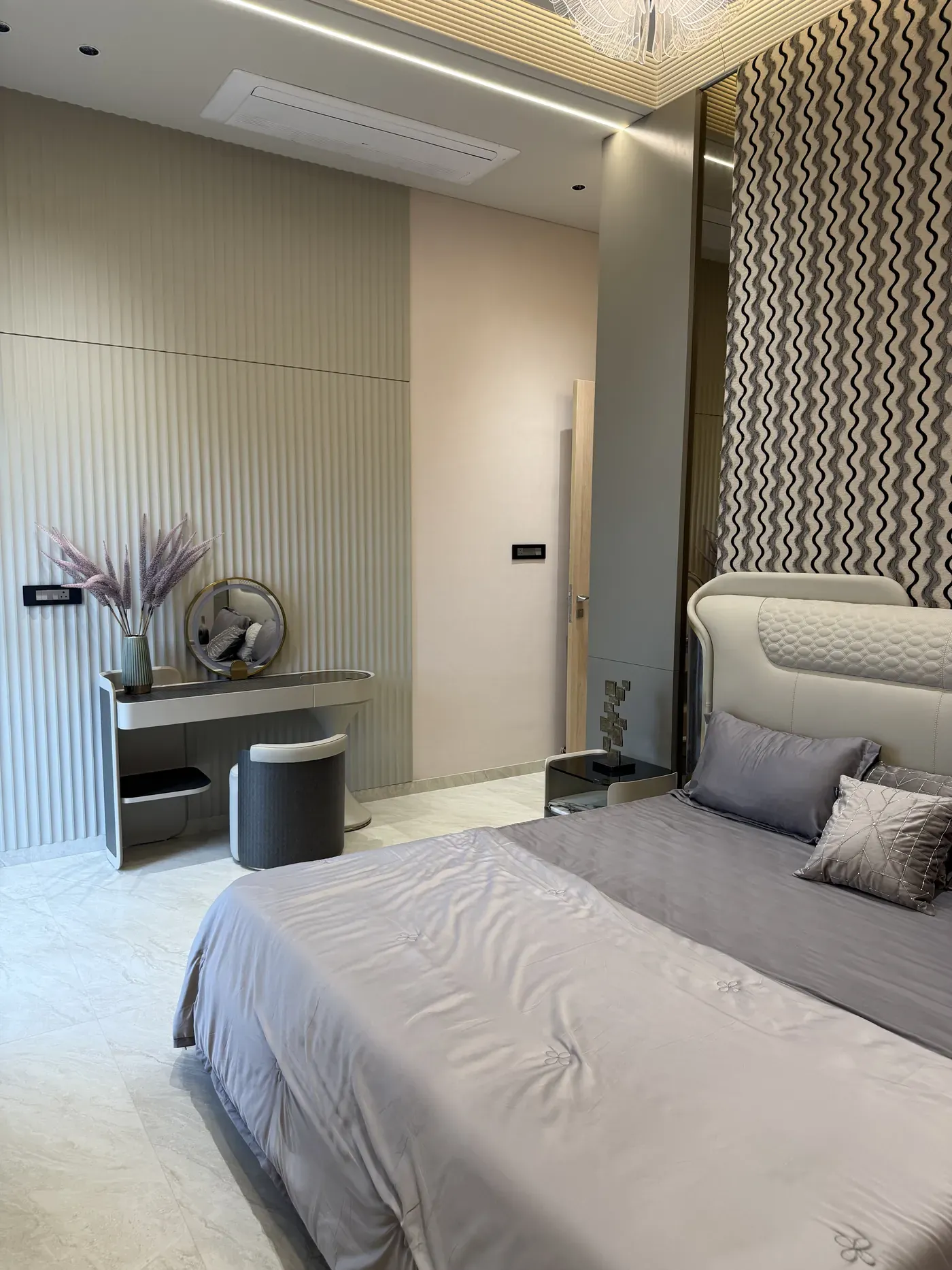 Gopal Krishna interior photograph 9